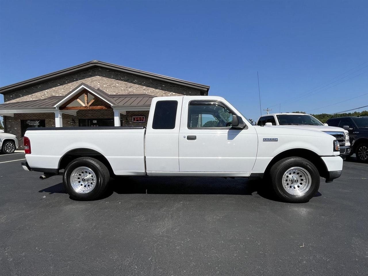 Ford Ranger XLT SuperCab 4-Door 2WD 2009
