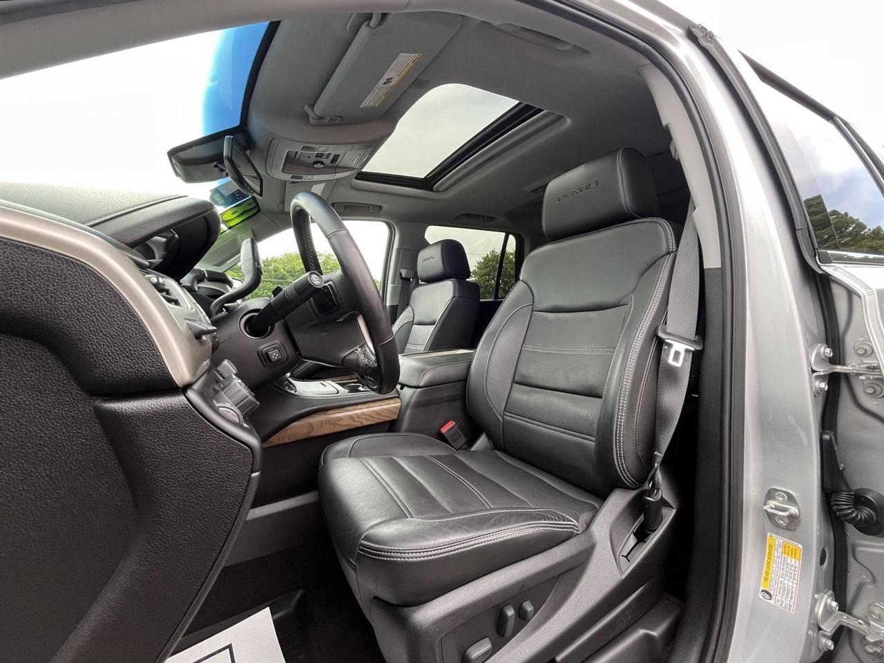 GMC Yukon Denali 4WD 2018