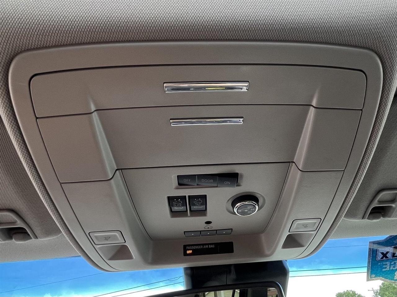 GMC Yukon Denali 4WD 2018