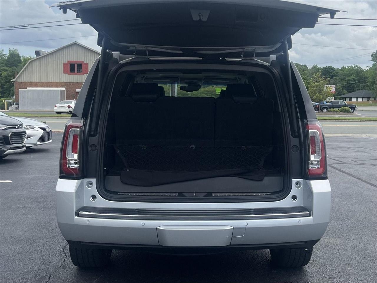 GMC Yukon Denali 4WD 2018