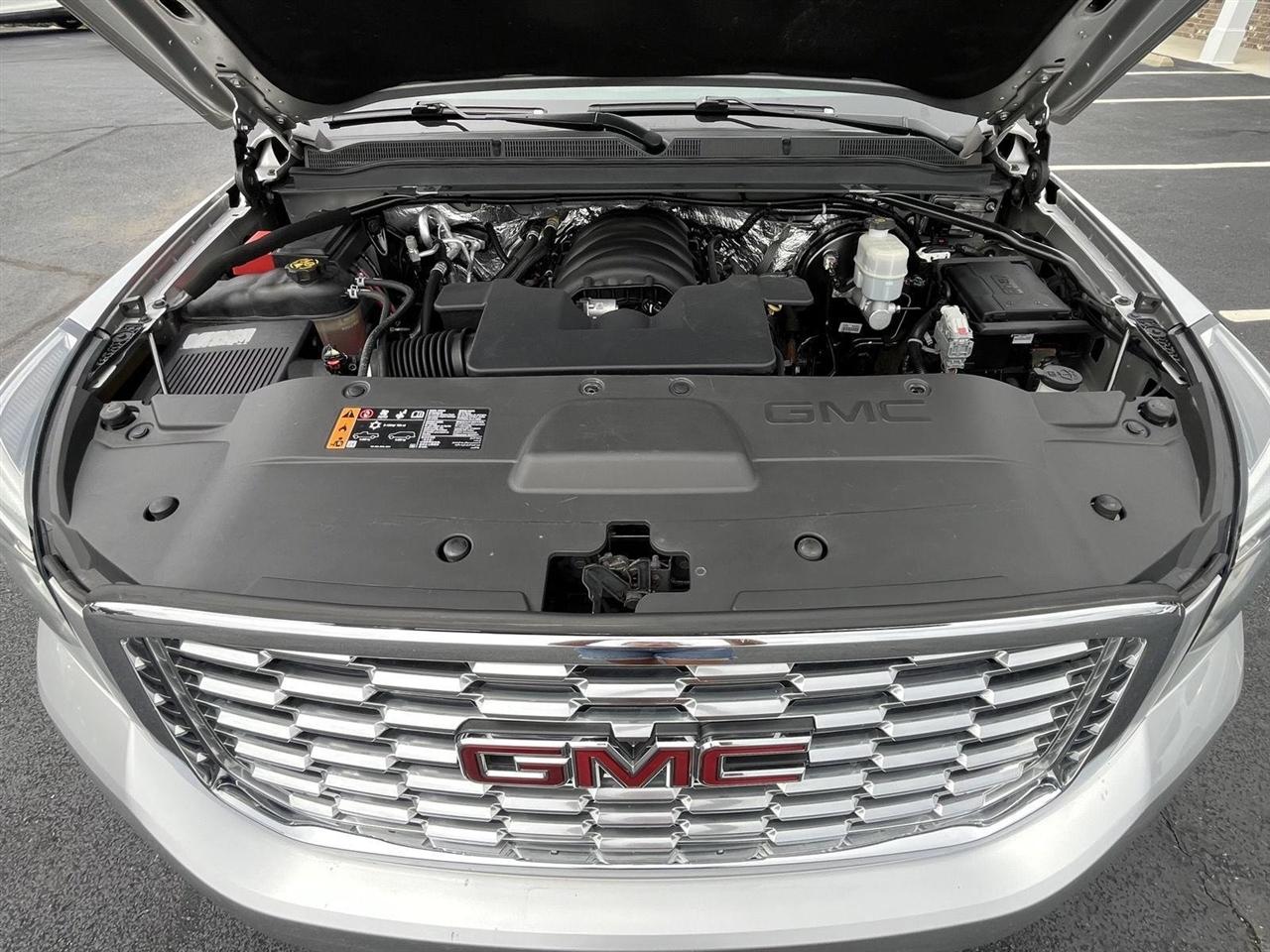 GMC Yukon Denali 4WD 2018