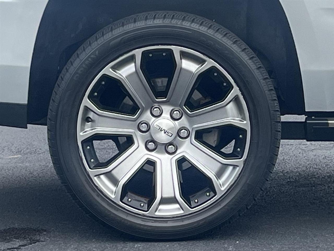 GMC Yukon Denali 4WD 2018