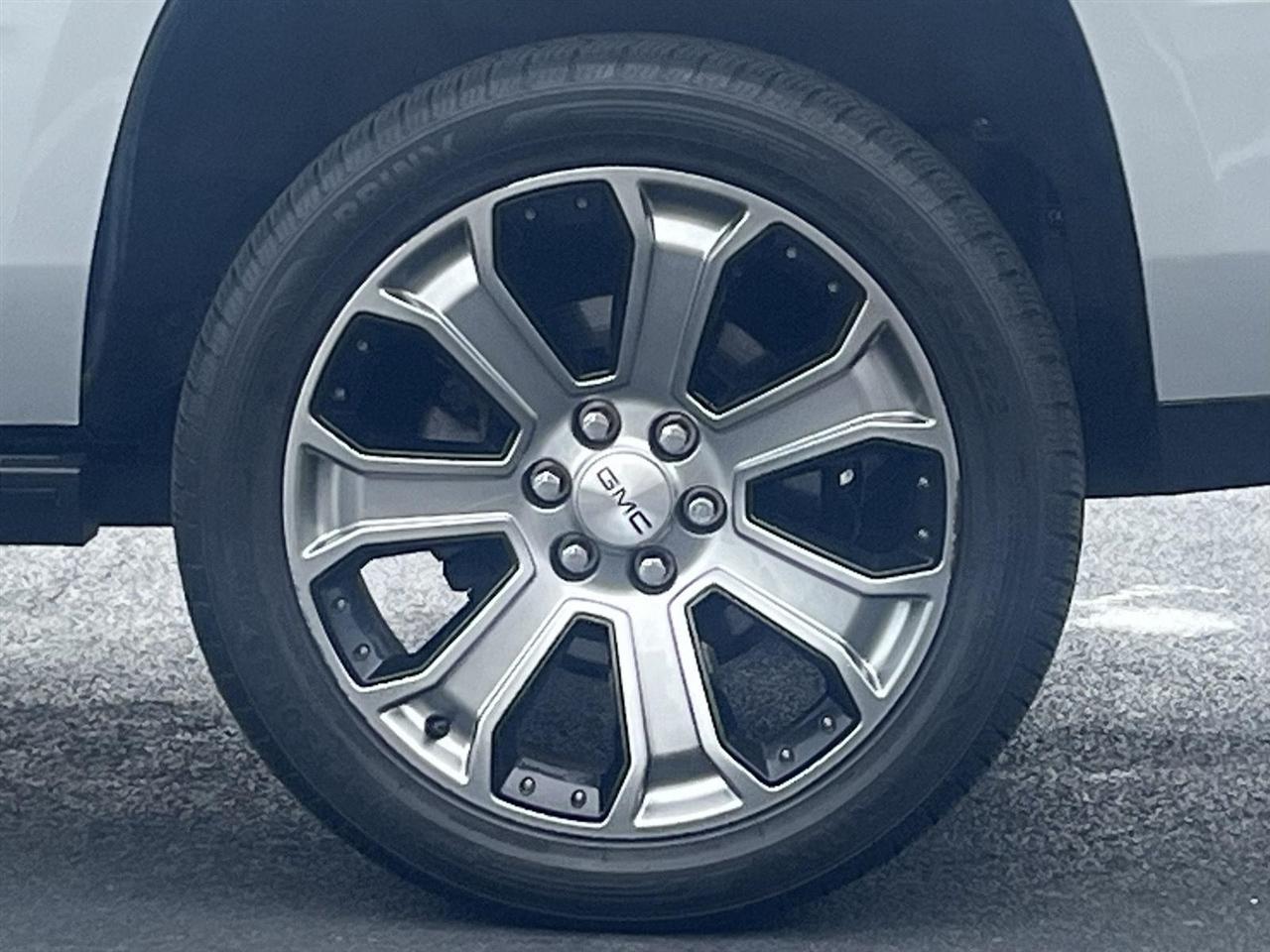GMC Yukon Denali 4WD 2018