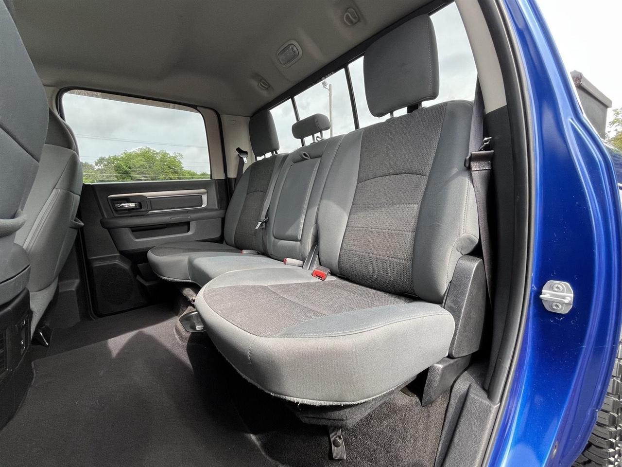 RAM 1500 SLT Crew Cab SWB 4WD 2015
