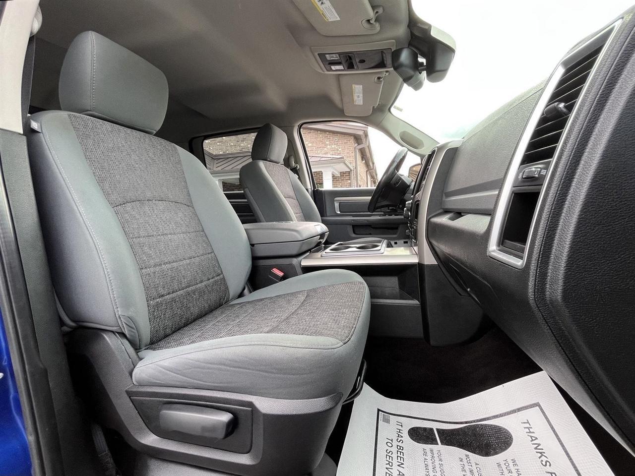 RAM 1500 SLT Crew Cab SWB 4WD 2015