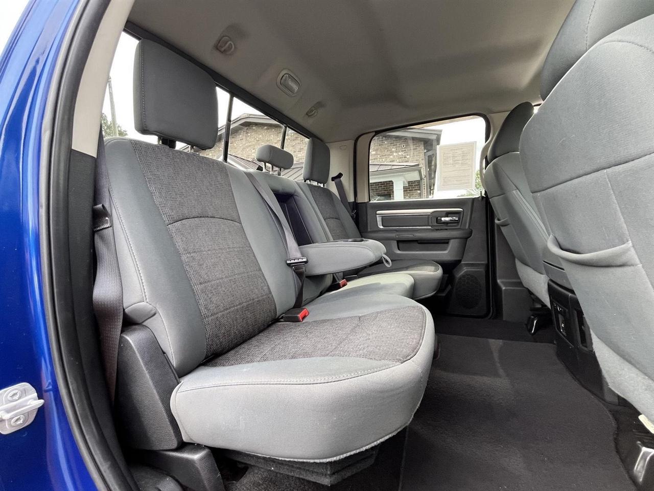 RAM 1500 SLT Crew Cab SWB 4WD 2015