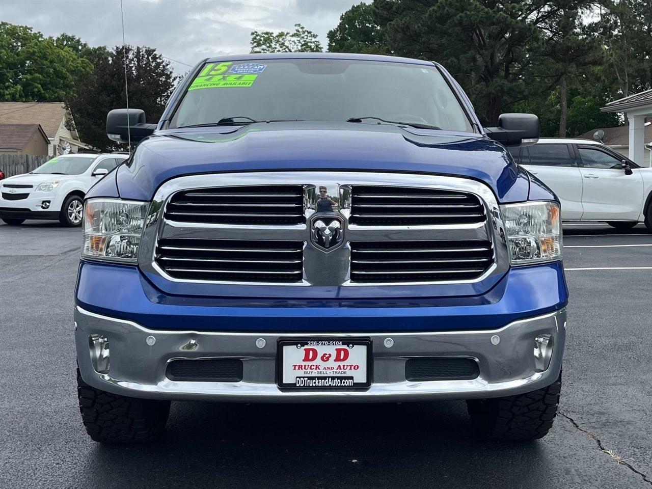 RAM 1500 SLT Crew Cab SWB 4WD 2015