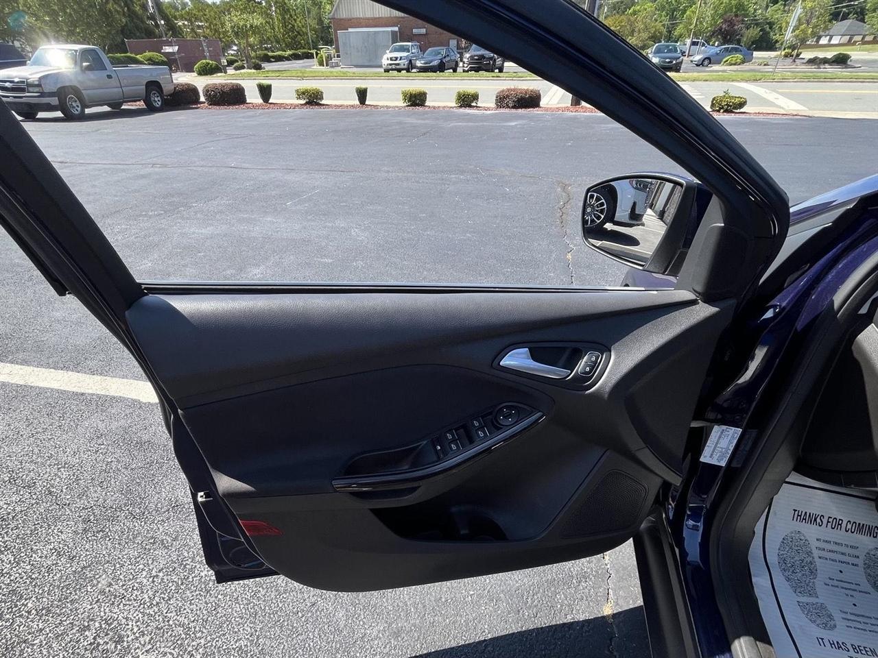 Ford Focus Titanium Hatch 2017