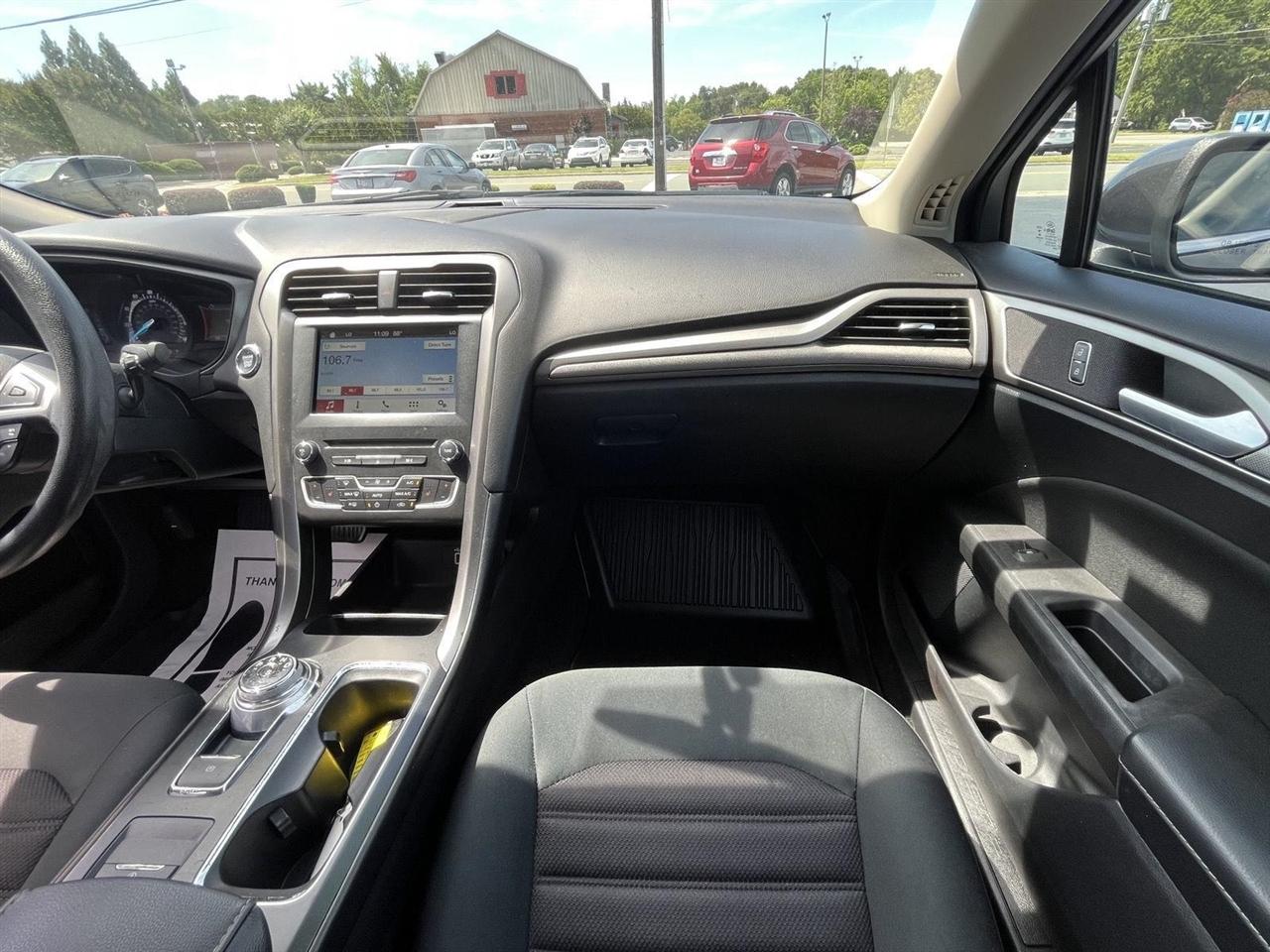 Ford Fusion SE 2018