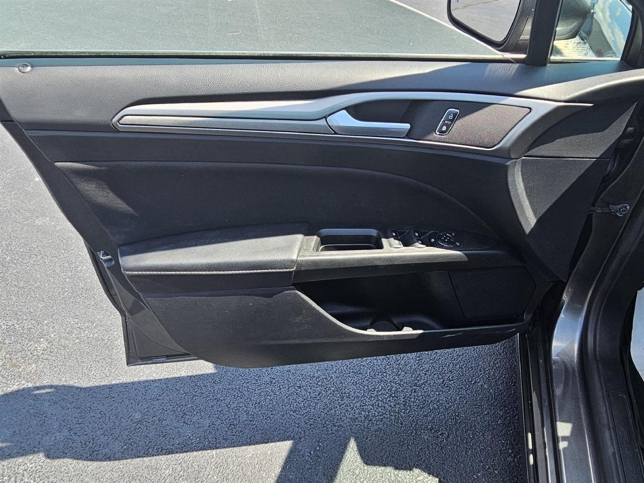Ford Fusion SE 2018