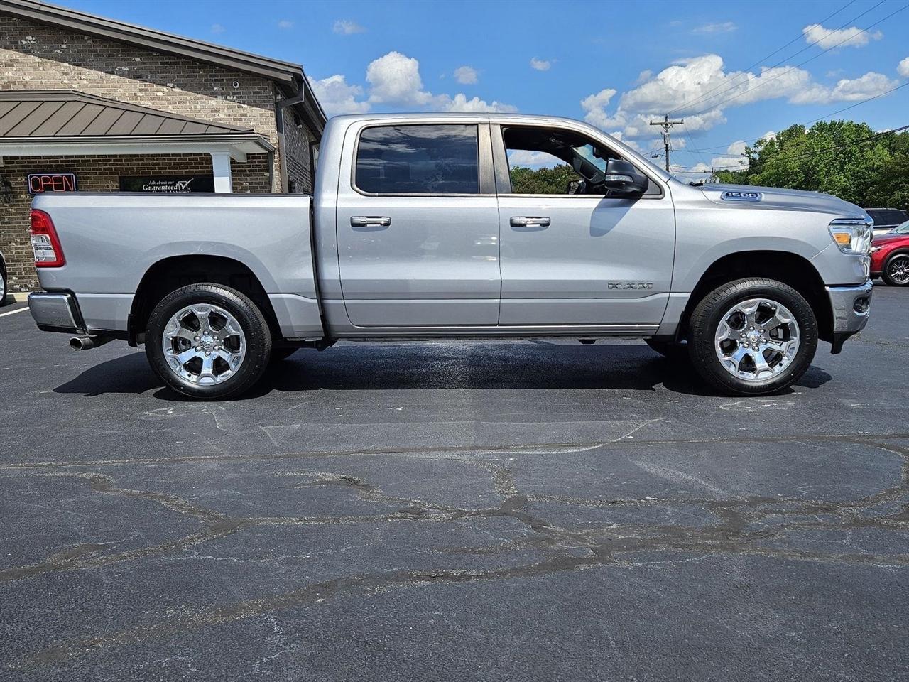 RAM 1500 Big Horn Crew Cab SWB 4WD 2019