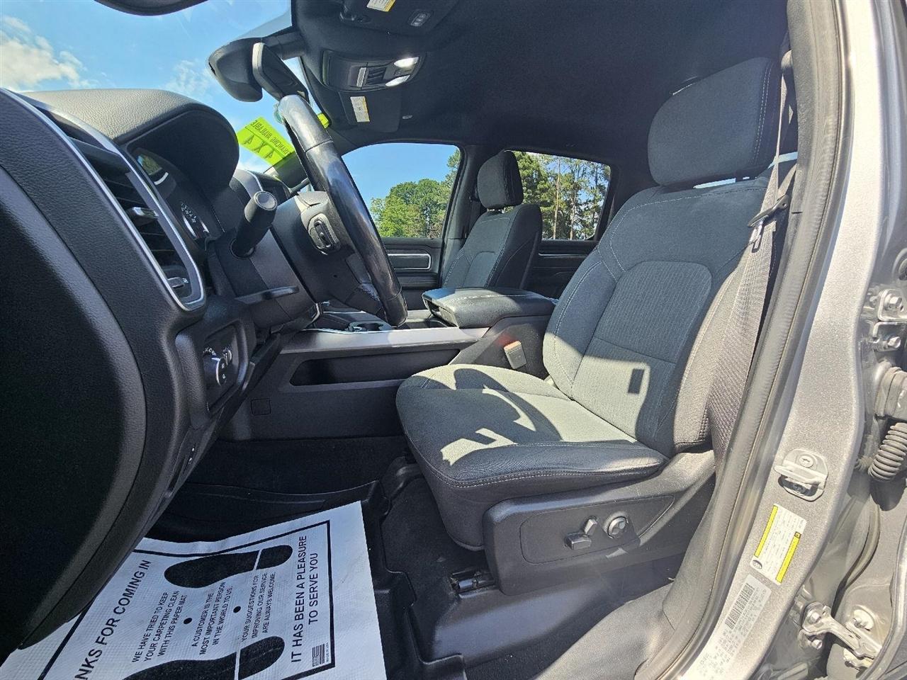 RAM 1500 Big Horn Crew Cab SWB 4WD 2019