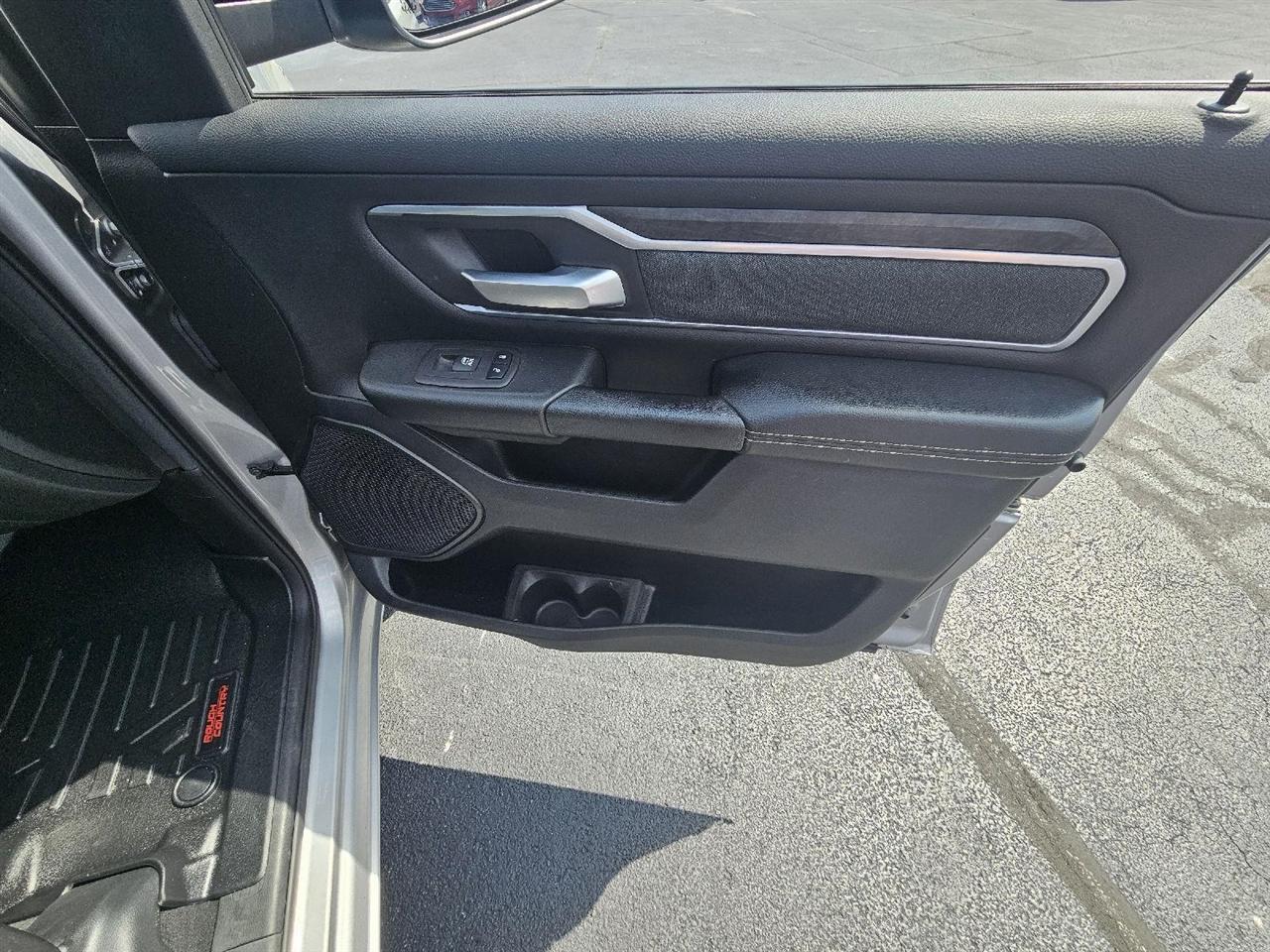 RAM 1500 Big Horn Crew Cab SWB 4WD 2019