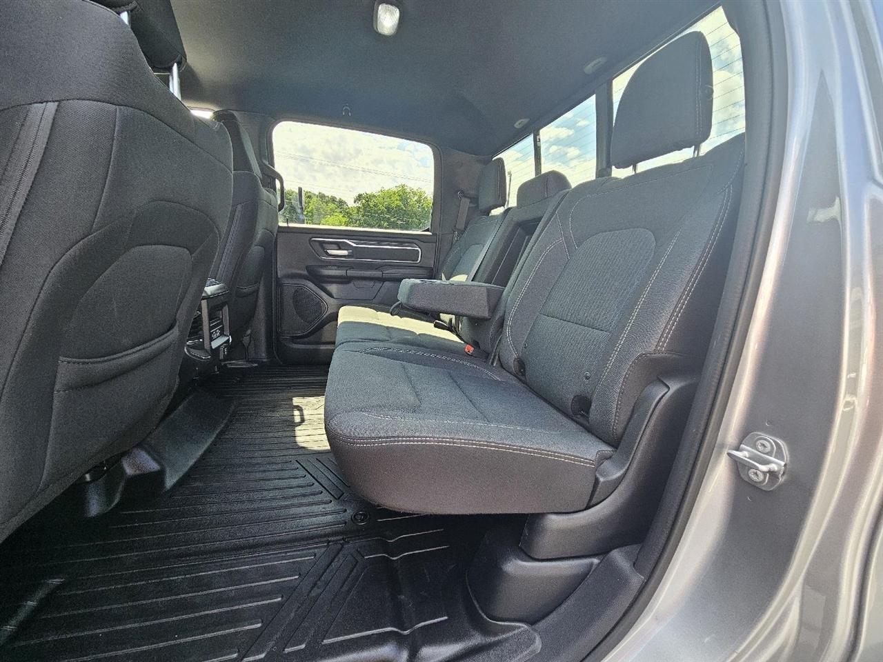 RAM 1500 Big Horn Crew Cab SWB 4WD 2019