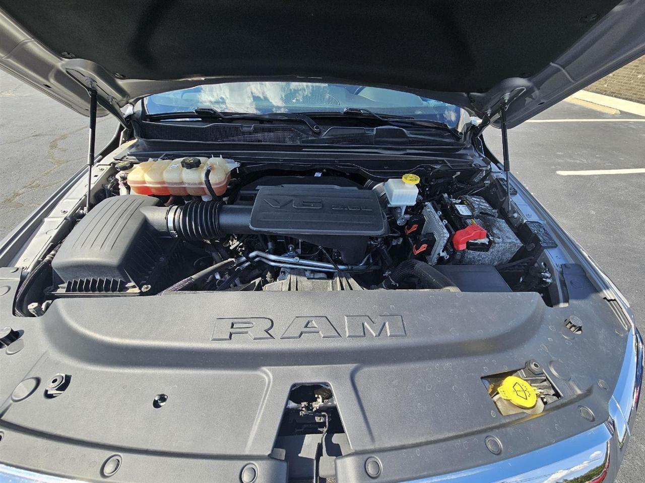 RAM 1500 Big Horn Crew Cab SWB 4WD 2019