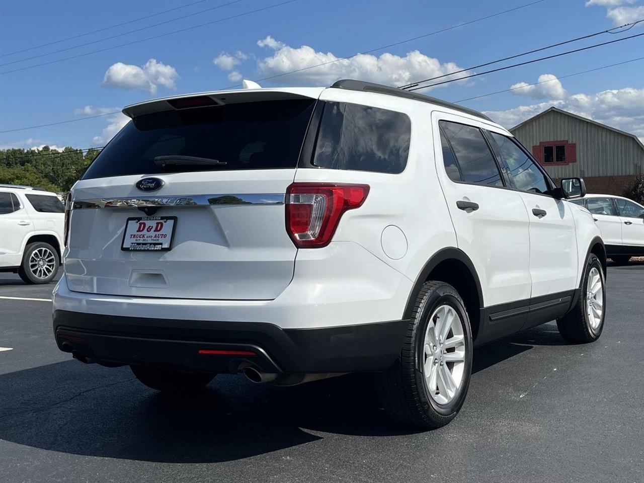 Ford Explorer Base FWD 2016