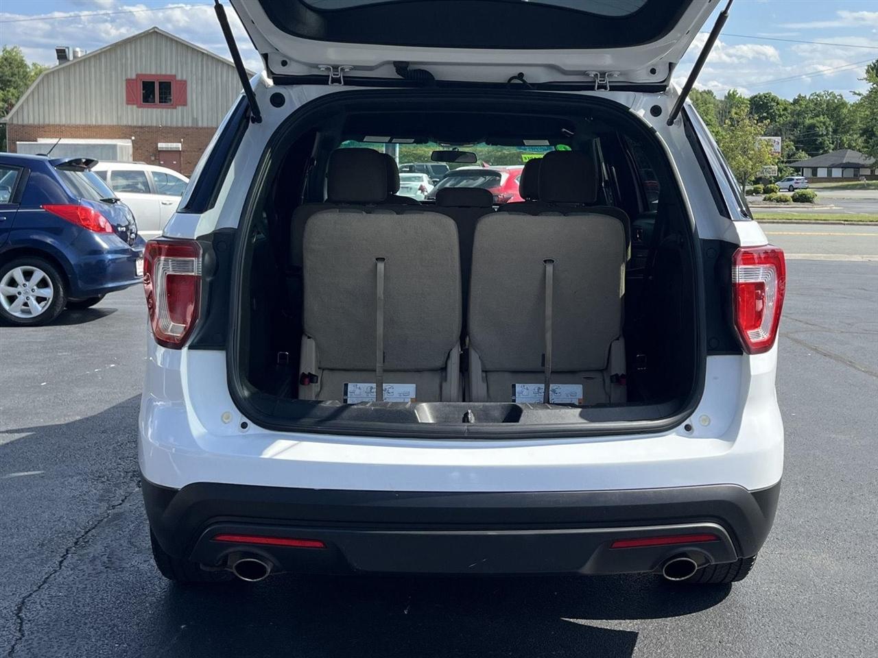 Ford Explorer Base FWD 2016