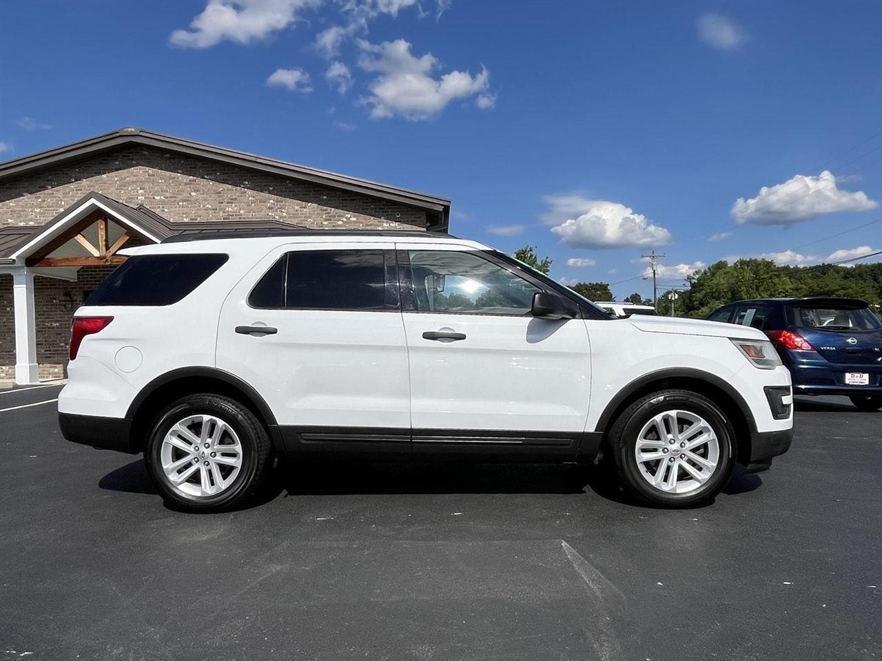 Ford Explorer Base FWD 2016