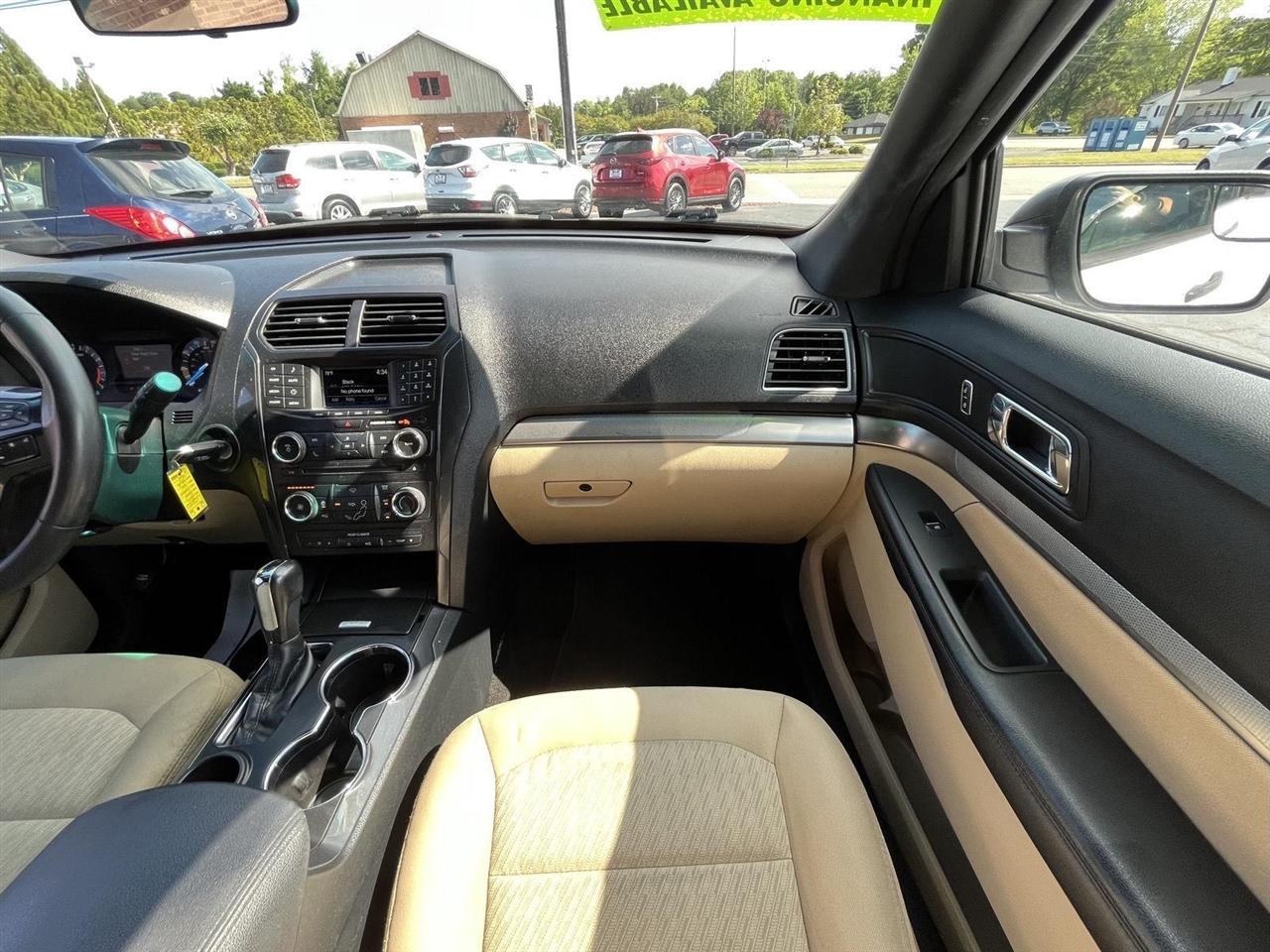 2016 Ford Explorer Base - Photo 13