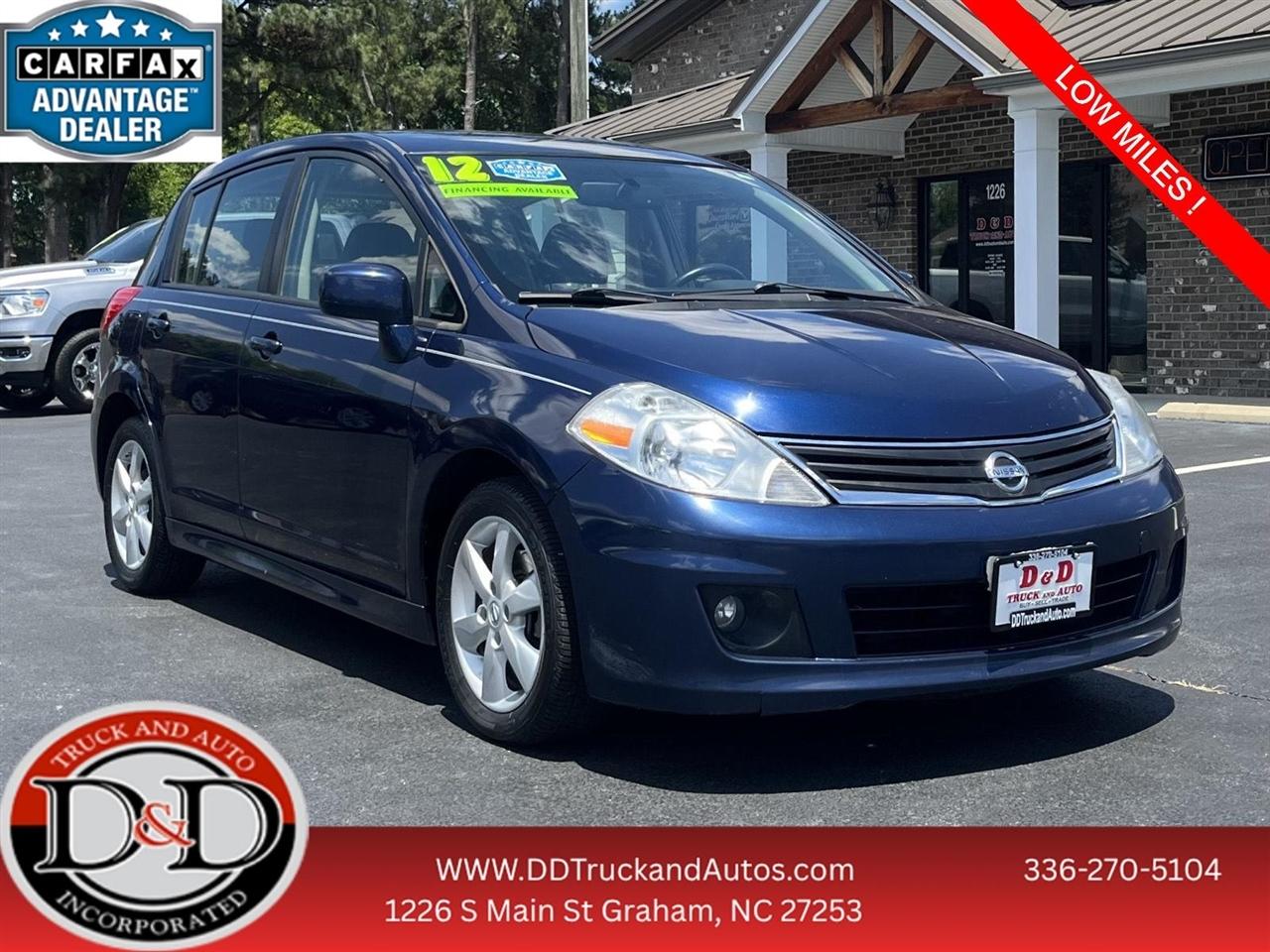 Nissan Versa 1.8 SL Hatchback 2012