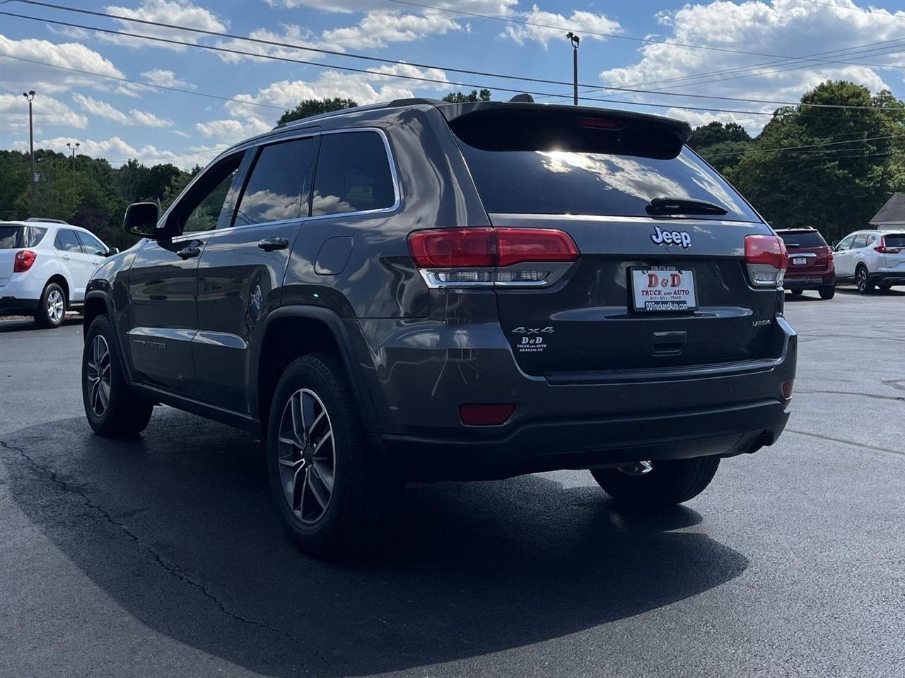 Jeep Grand Cherokee Laredo 4WD 2019