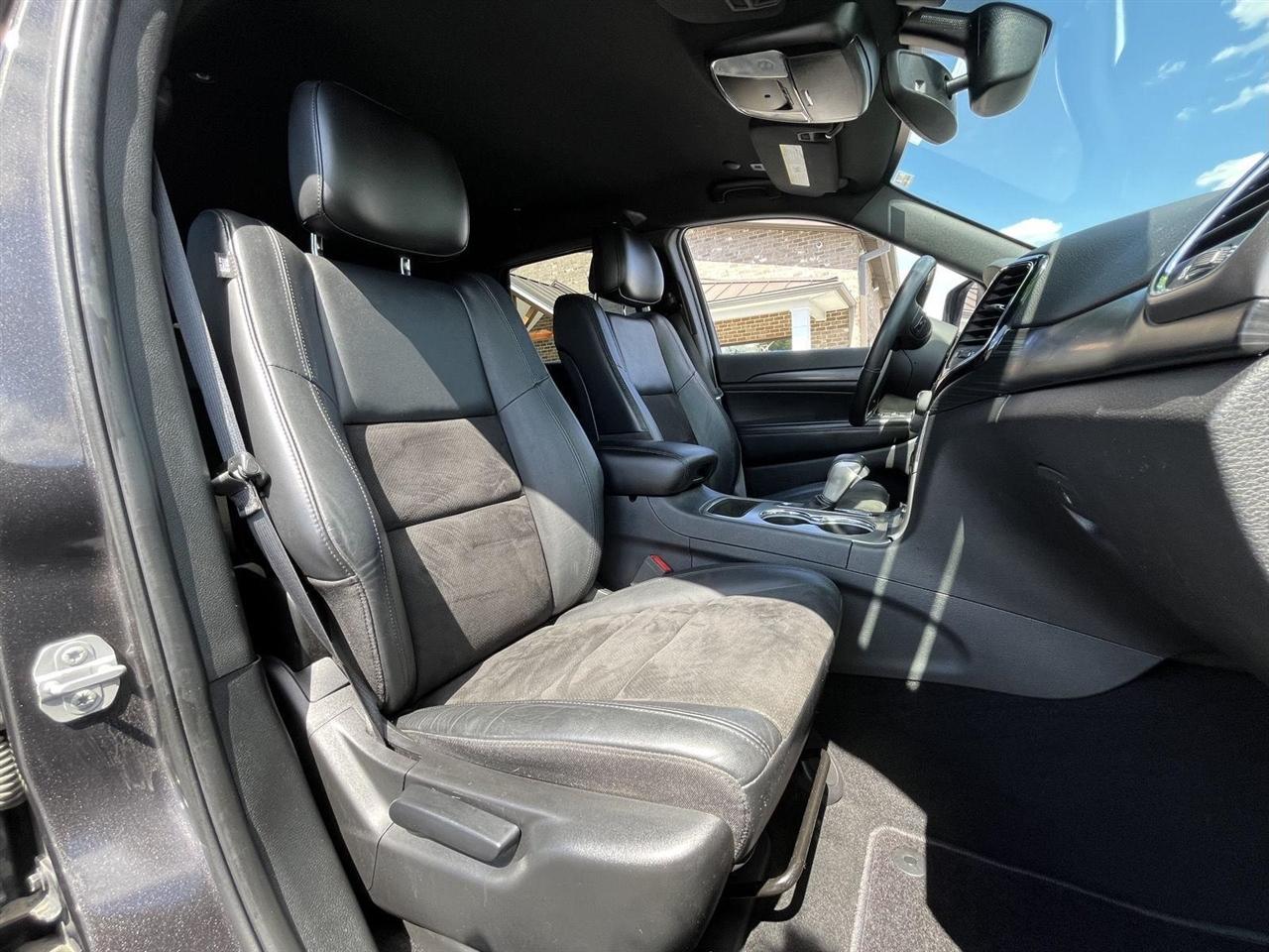 Jeep Grand Cherokee Laredo 4WD 2019