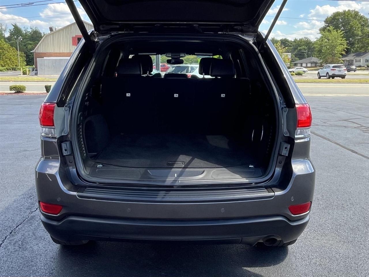 Jeep Grand Cherokee Laredo 4WD 2019