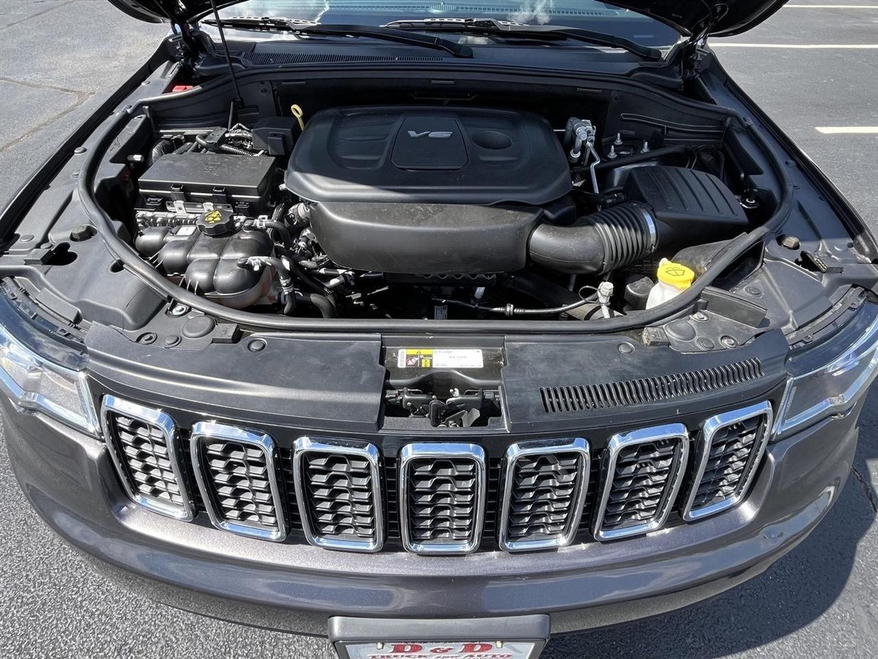 Jeep Grand Cherokee Laredo 4WD 2019