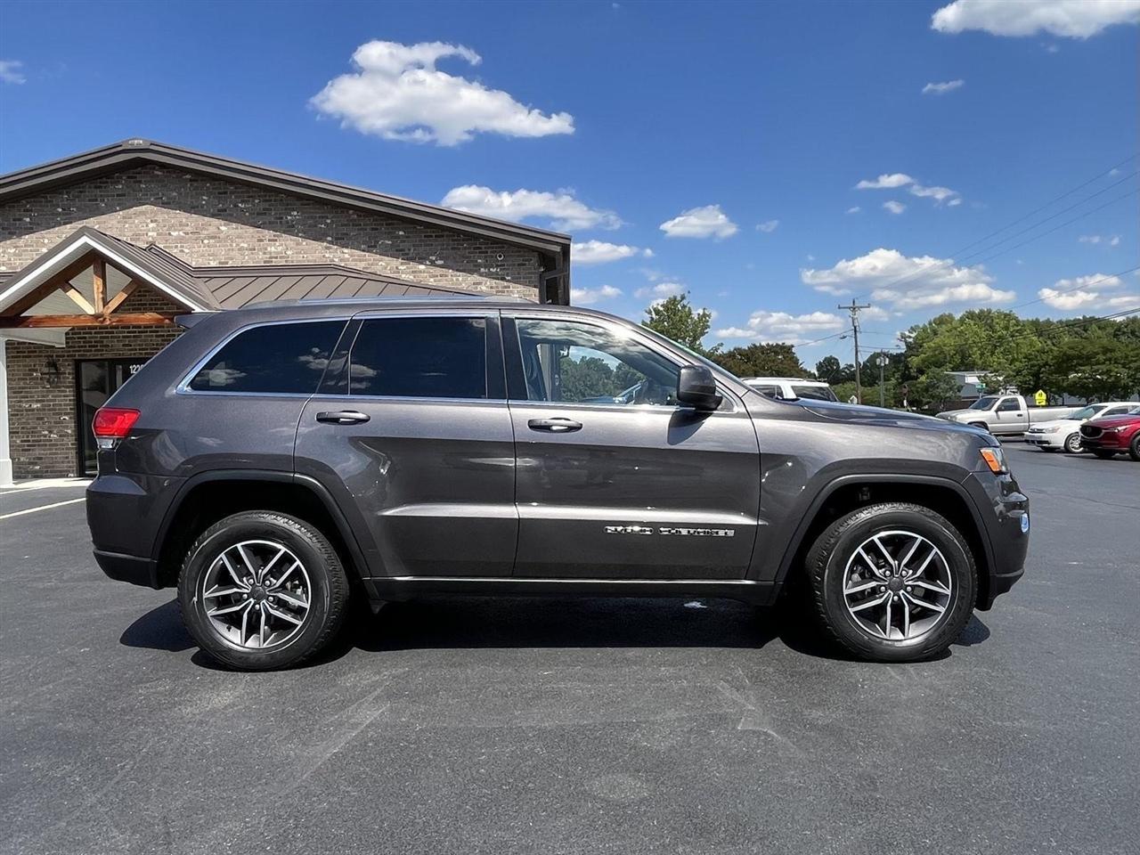 Jeep Grand Cherokee Laredo 4WD 2019