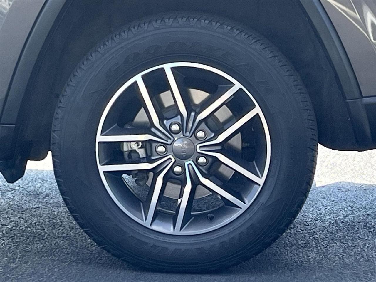 Jeep Grand Cherokee Laredo 4WD 2019
