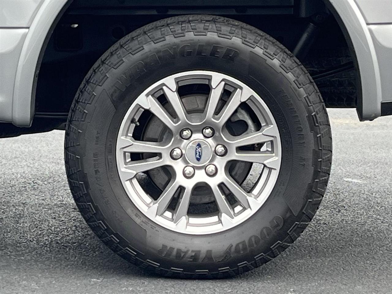 Ford F-150 Lariat SuperCrew 5.5-ft. Bed 4WD 2020