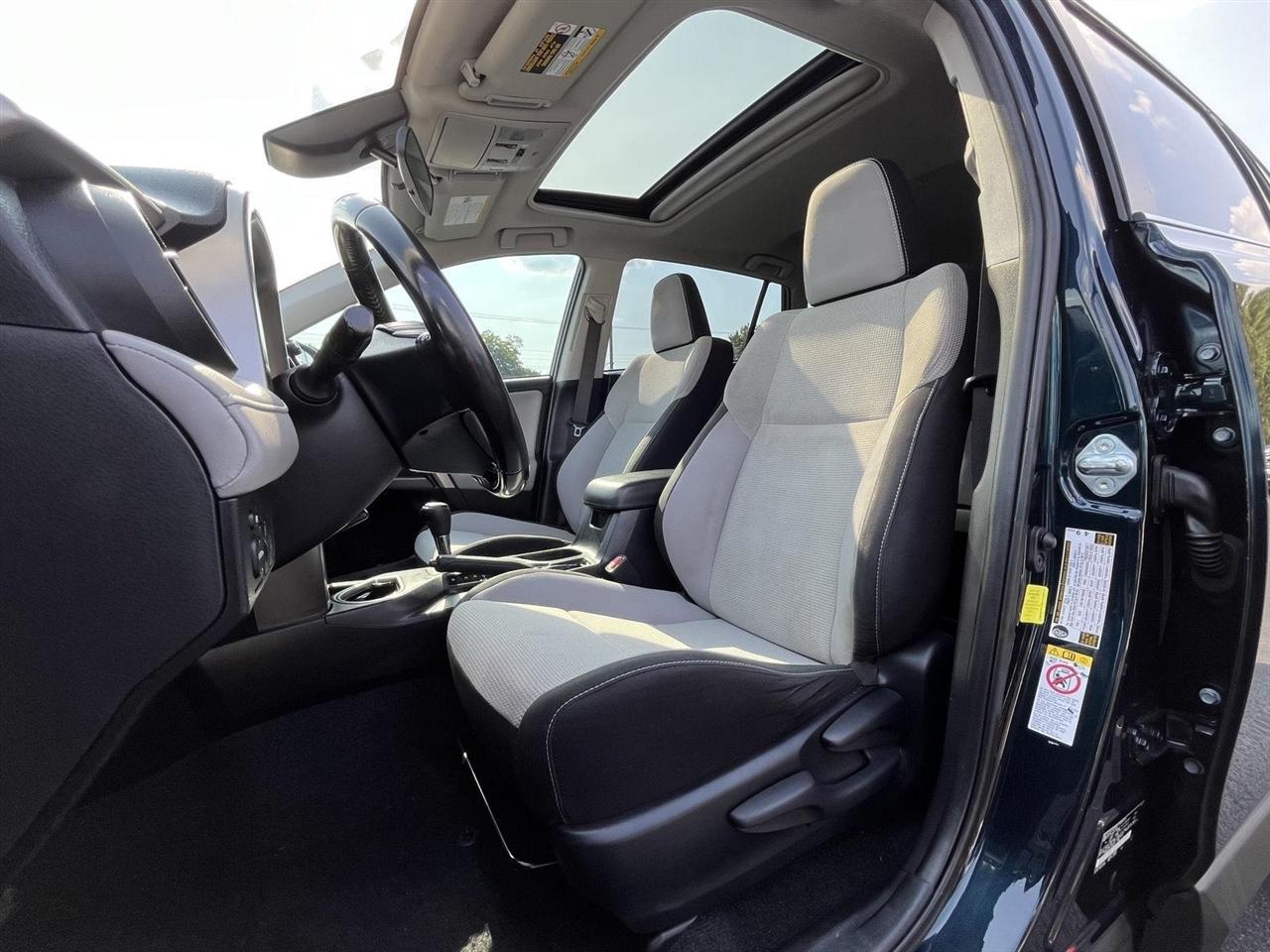 Toyota RAV4 XLE FWD 2018