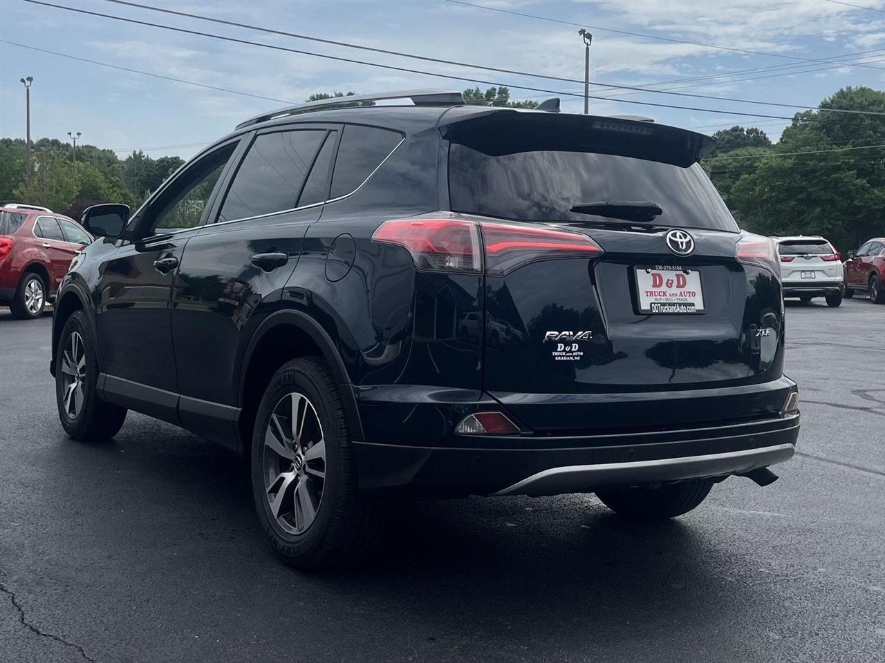 Toyota RAV4 XLE FWD 2018