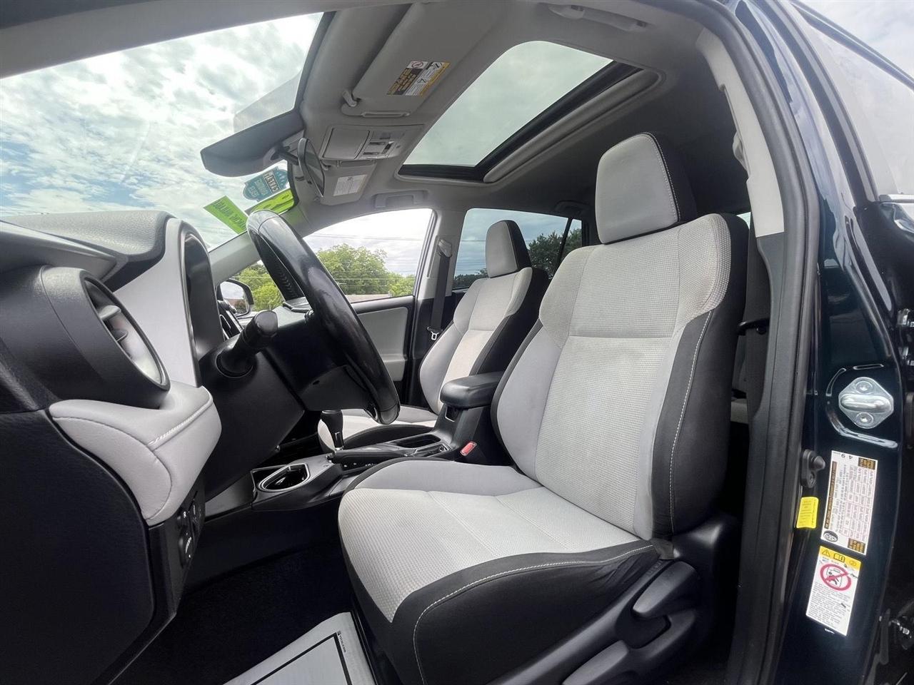 Toyota RAV4 XLE FWD 2018