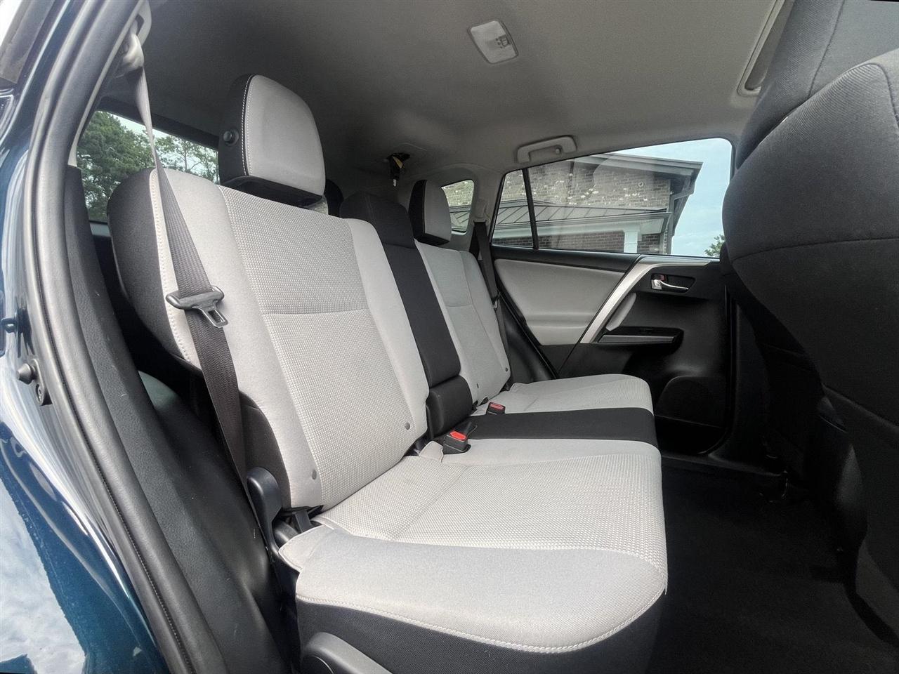 Toyota RAV4 XLE FWD 2018