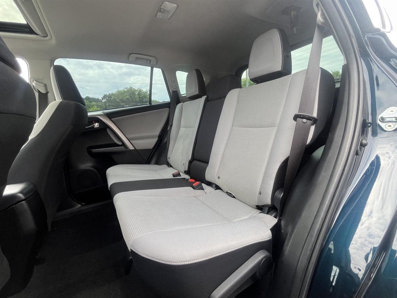 Toyota RAV4 XLE FWD 2018