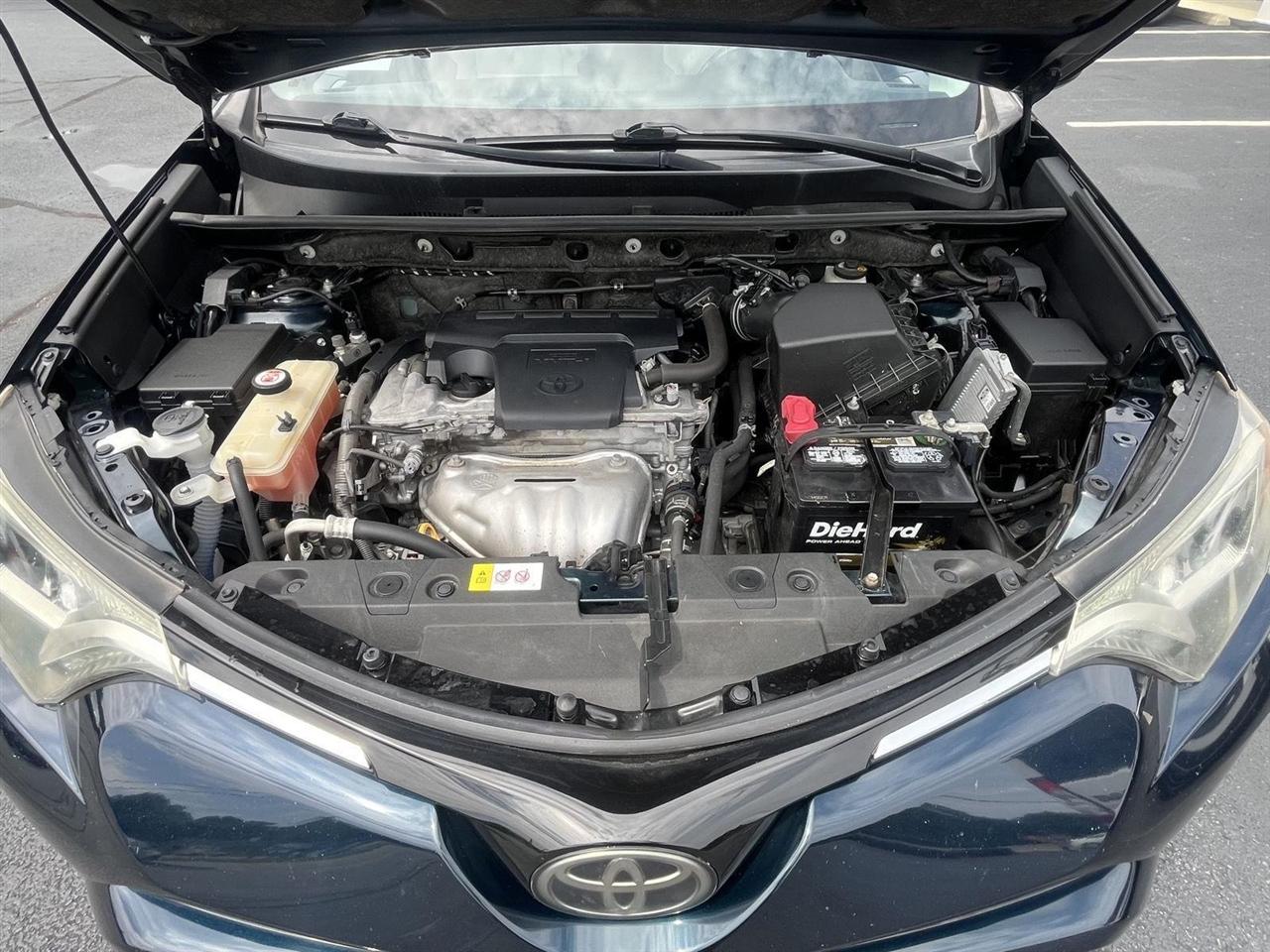 Toyota RAV4 XLE FWD 2018