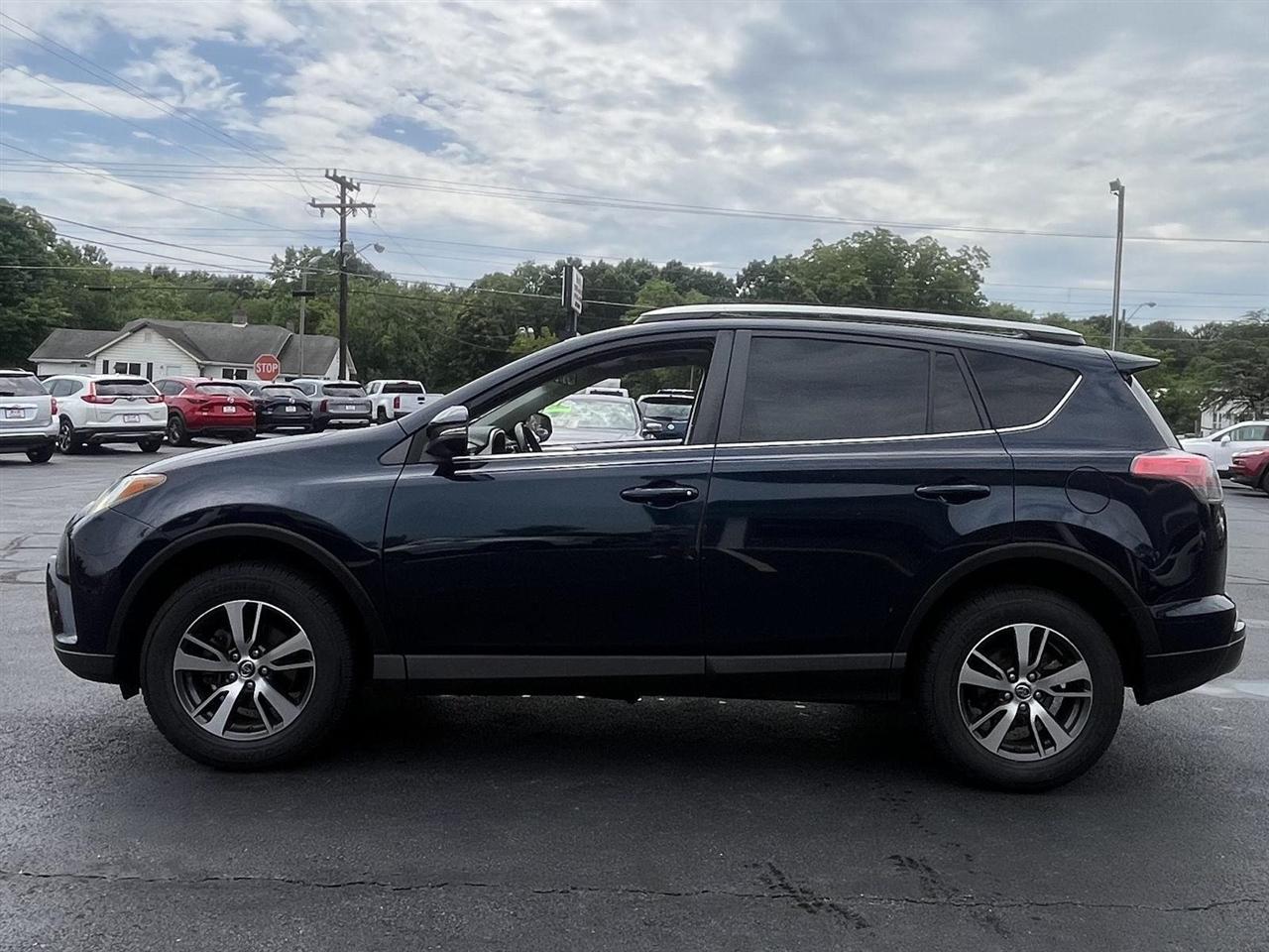Toyota RAV4 XLE FWD 2018