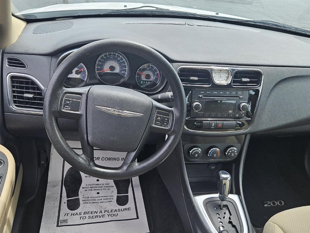 Chrysler 200 LX 2013