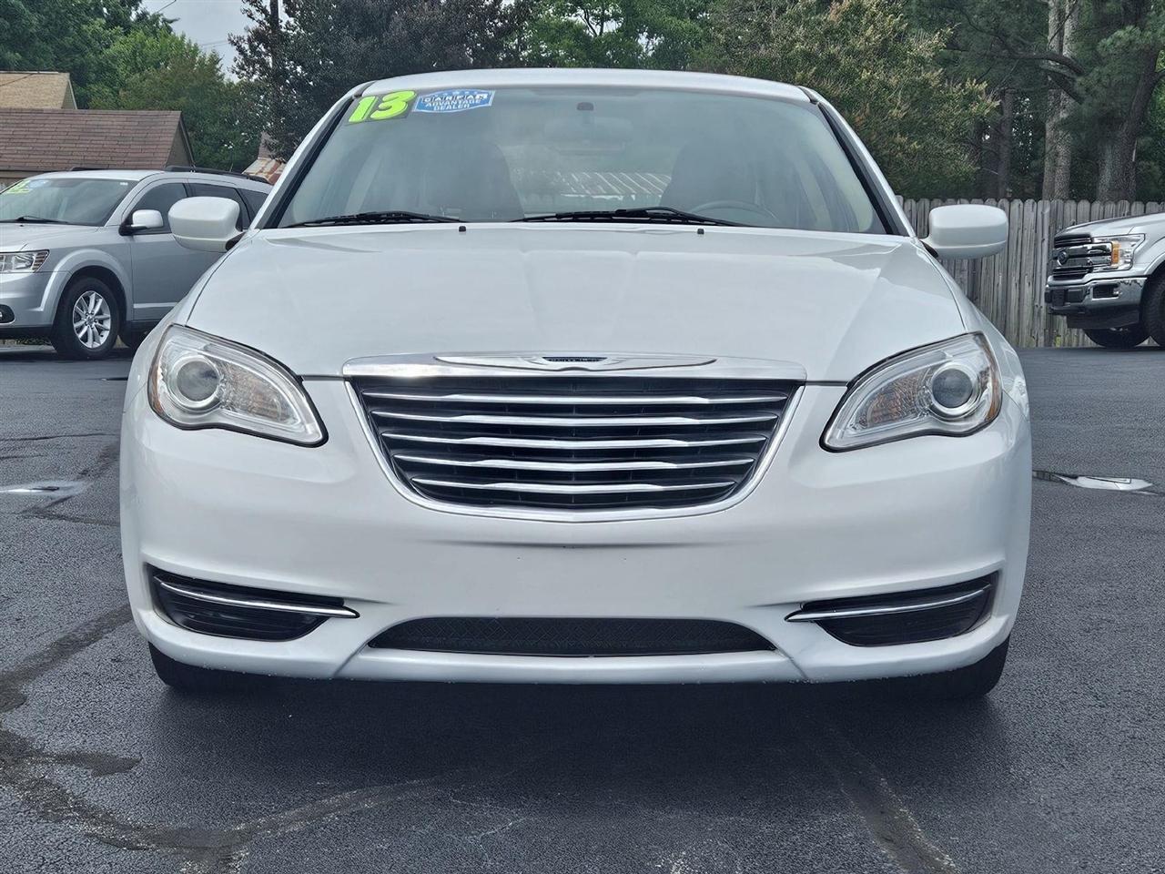 Chrysler 200 LX 2013