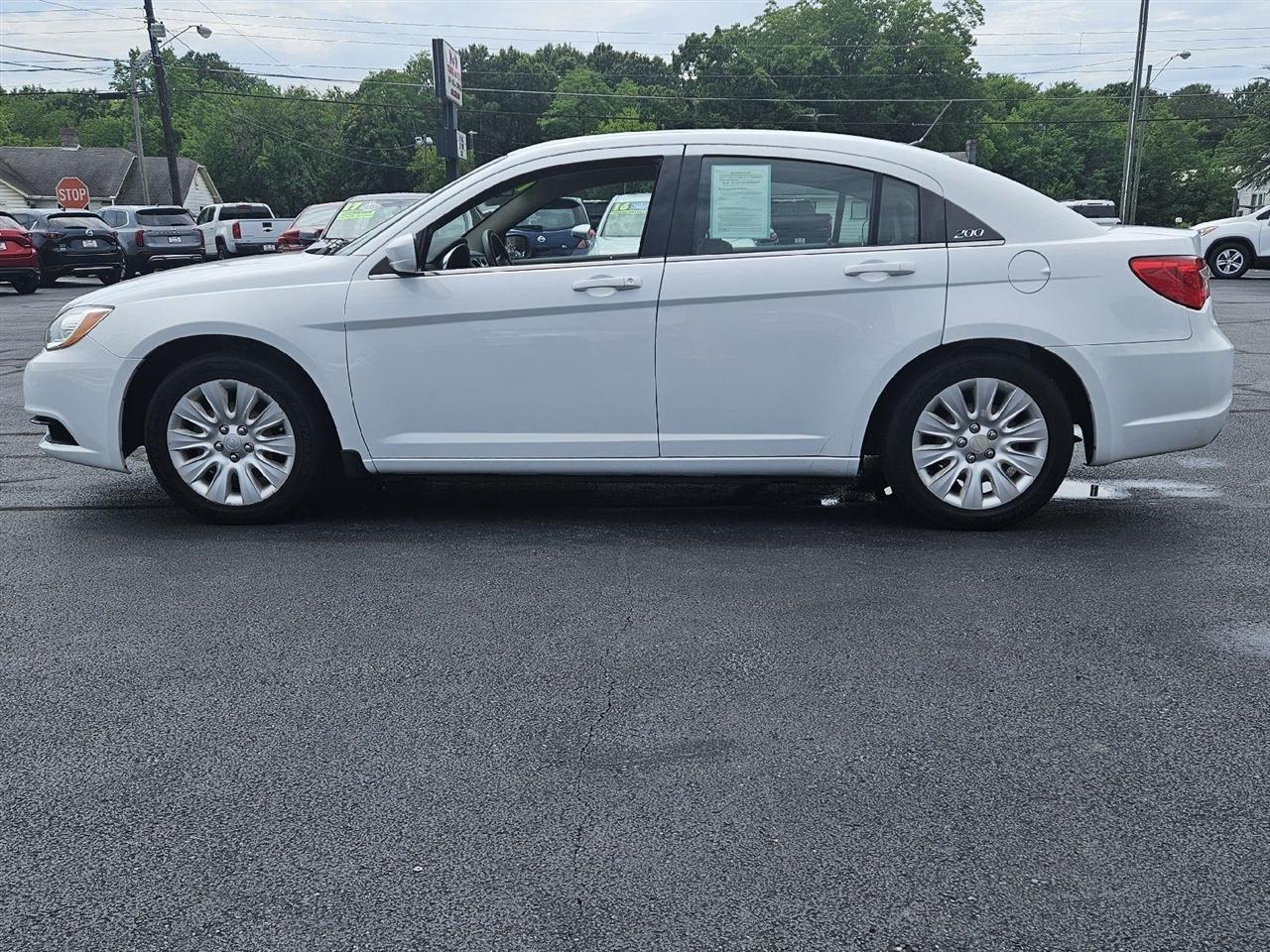 Chrysler 200 LX 2013