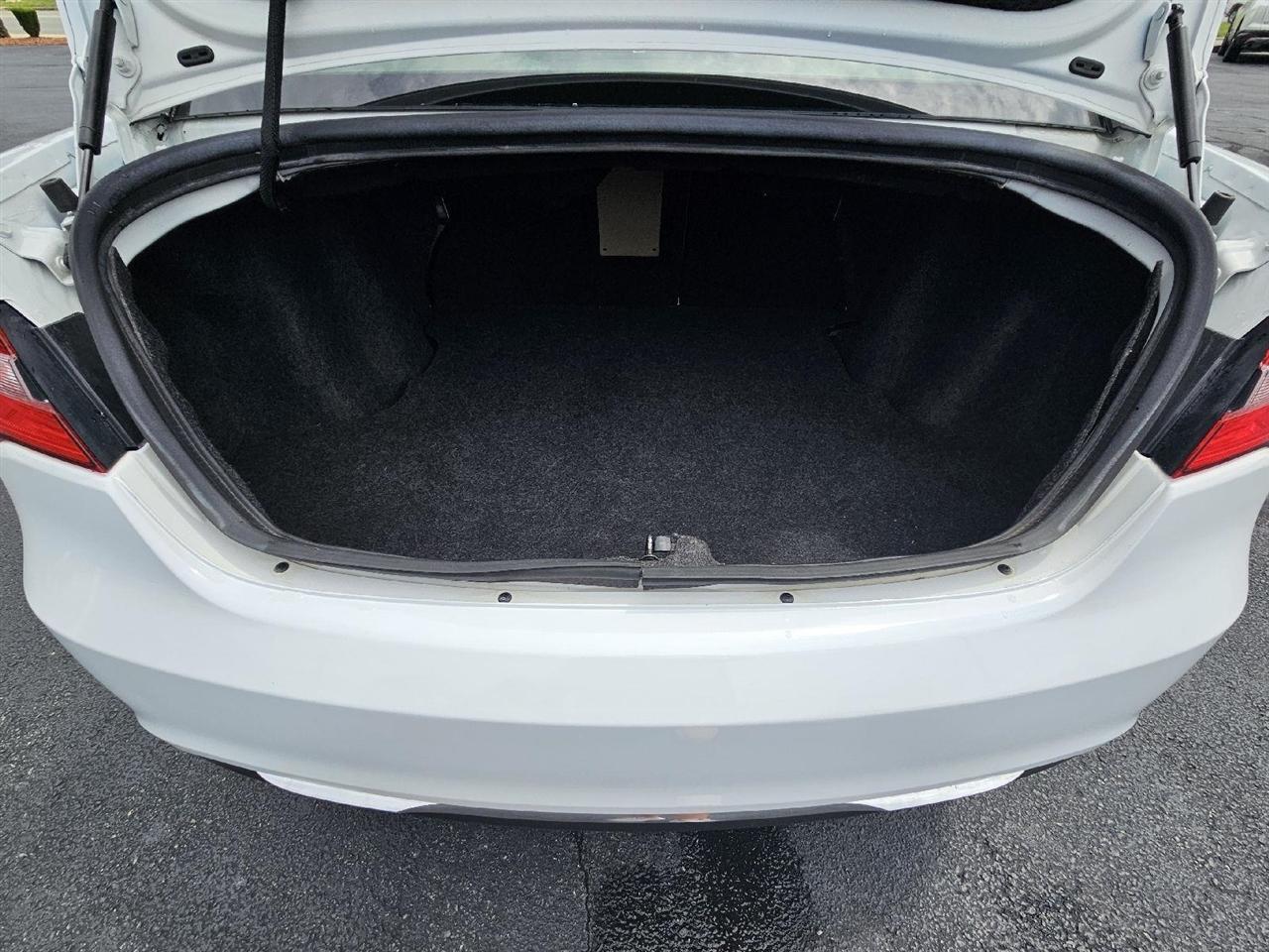 Chrysler 200 LX 2013