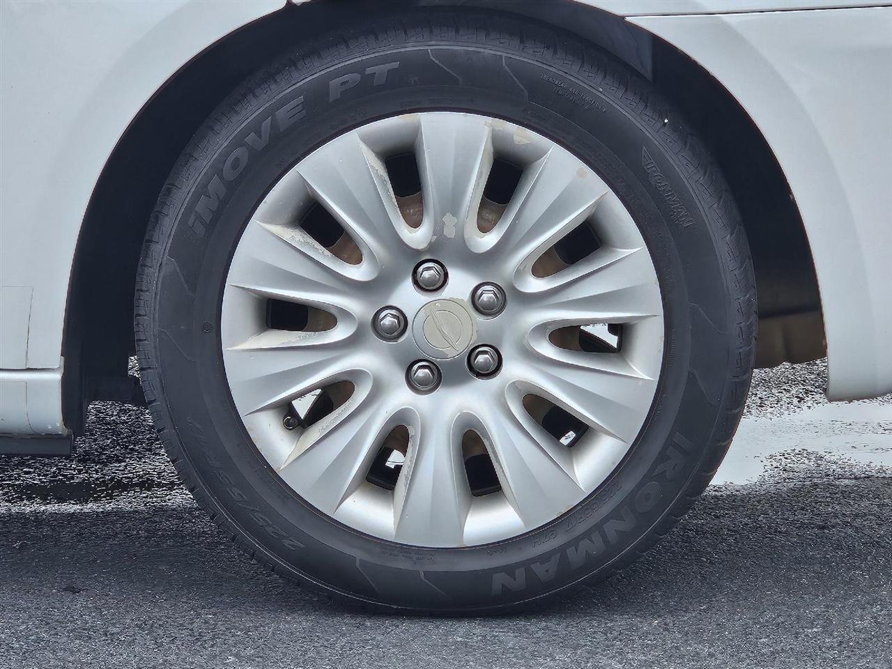 Chrysler 200 LX 2013