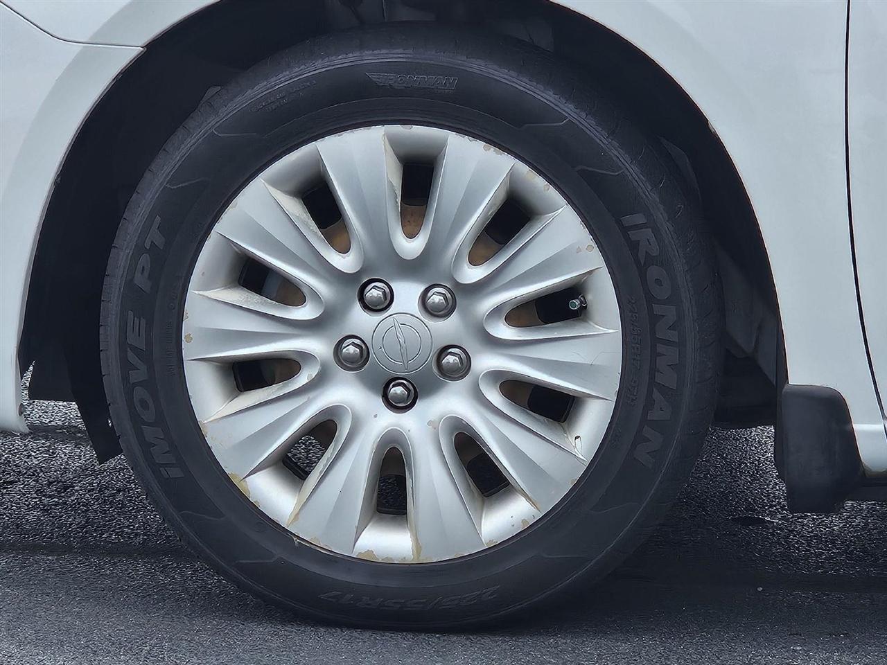 Chrysler 200 LX 2013