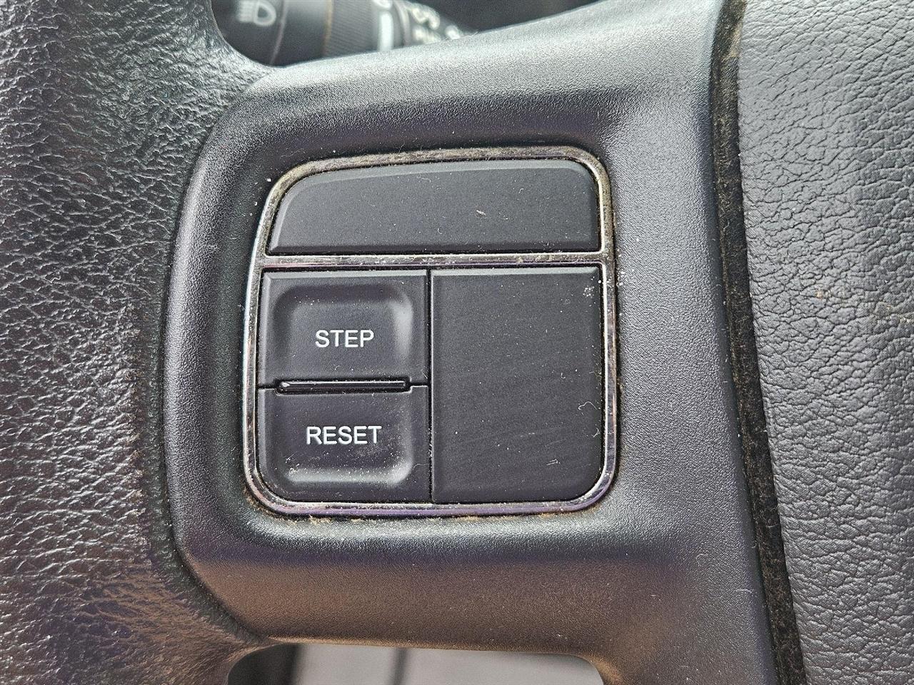 Chrysler 200 LX 2013