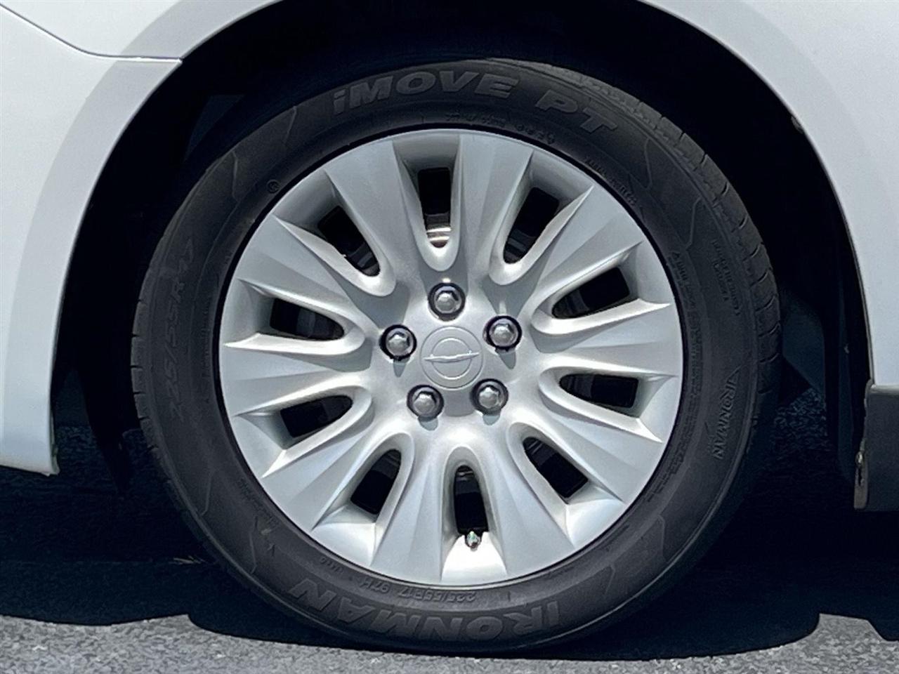 Chrysler 200 LX 2013