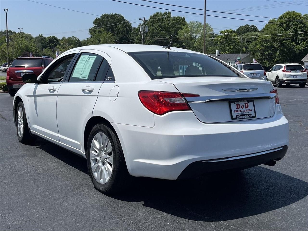 Chrysler 200 LX 2013