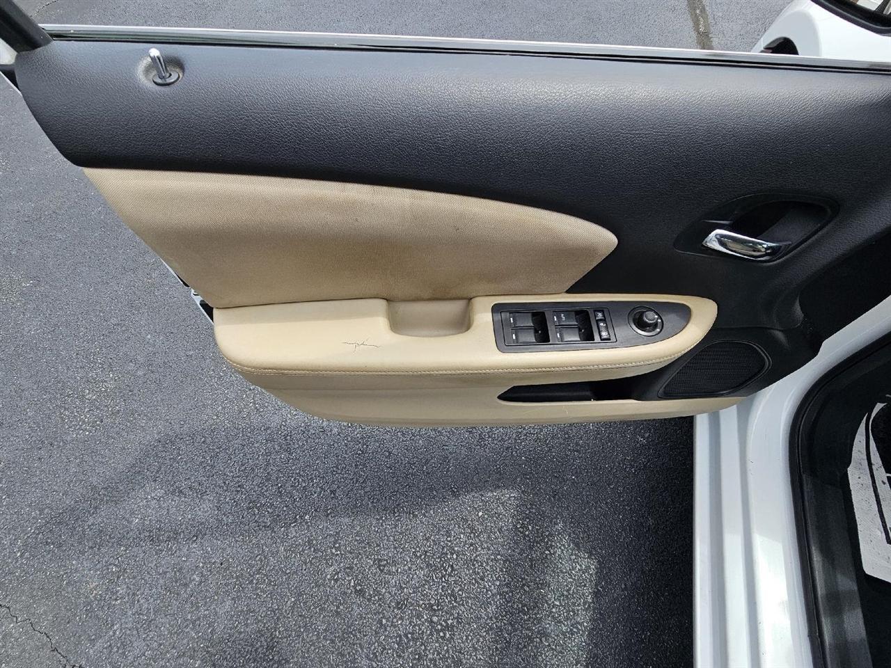 Chrysler 200 LX 2013