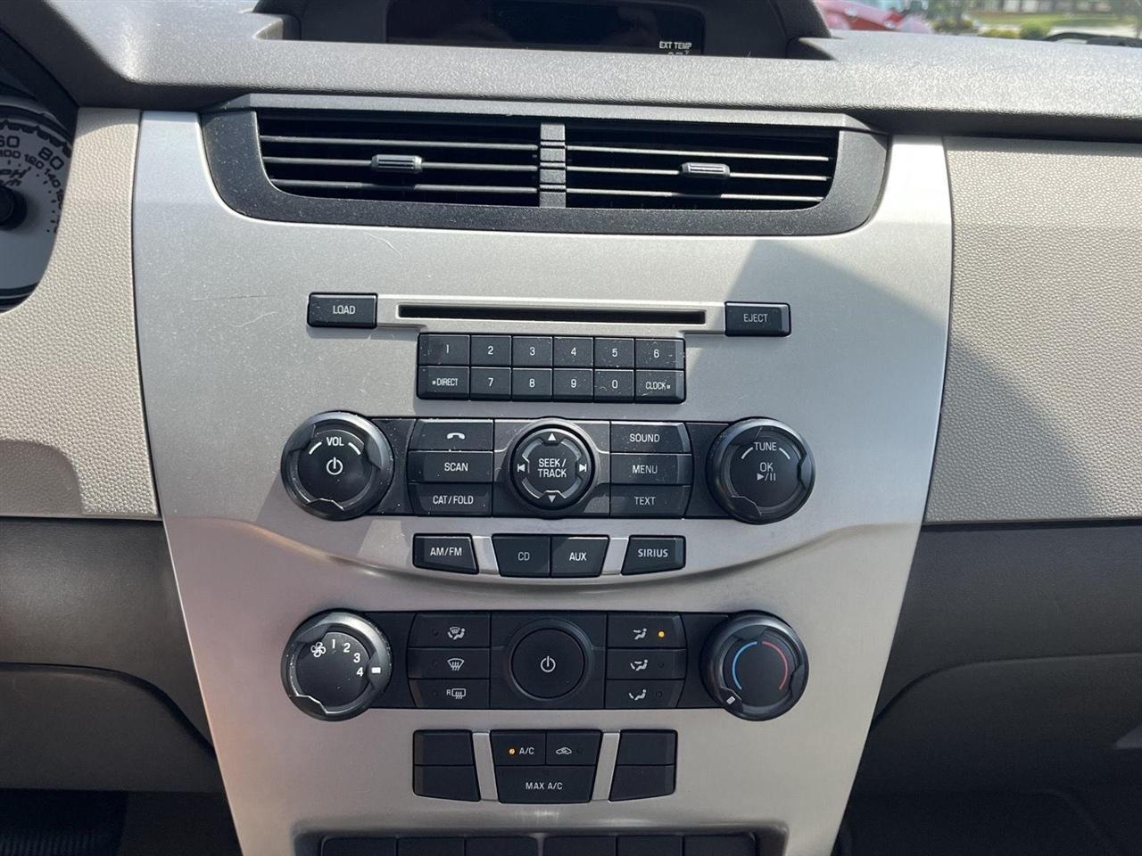 Ford Focus SE Sedan 2009