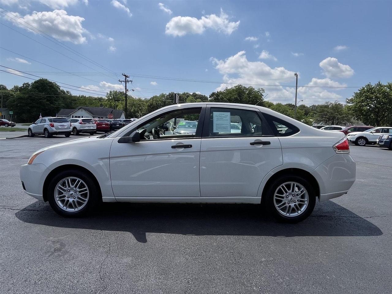 Ford Focus SE Sedan 2009